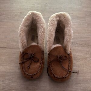 Ugg slippers